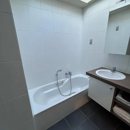 Appartement Huswell- Spacious 3-bedroom Duplex *
