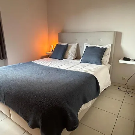Huswell- Spacious 3-bedroom Duplex Appartement *